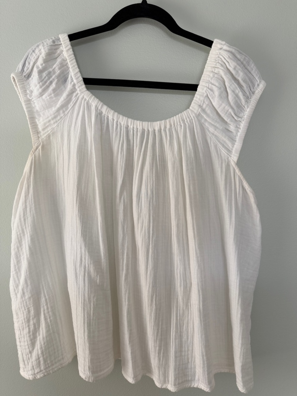 Old Navy Women’s White Crinkled Gauze Peasant Top w/Tie Back Cutout - size XL